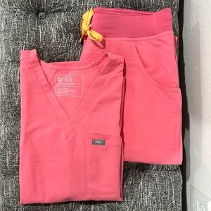 NEON PINK FIG SCRUB TOP & PANT